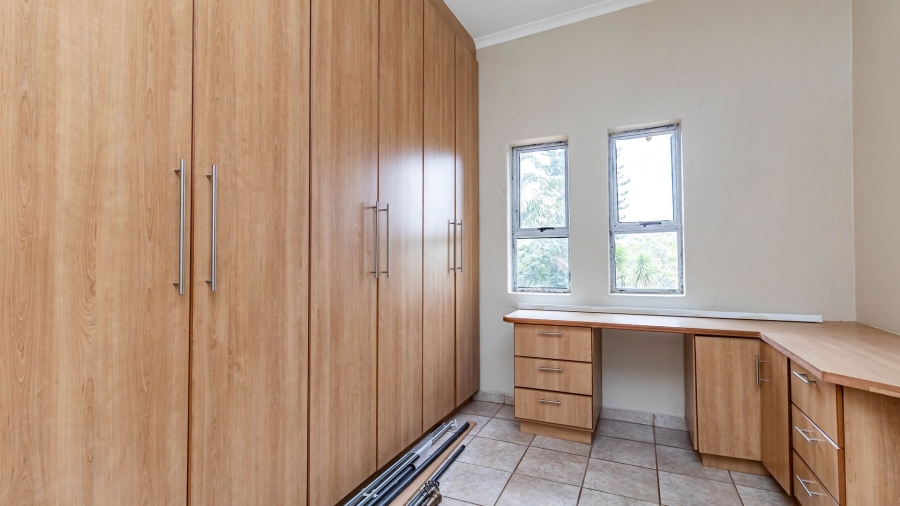 7 Bedroom Property for Sale in Safari Gardens North West